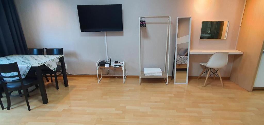 Jsm Studio Hongdae Seoul Exteriör bild