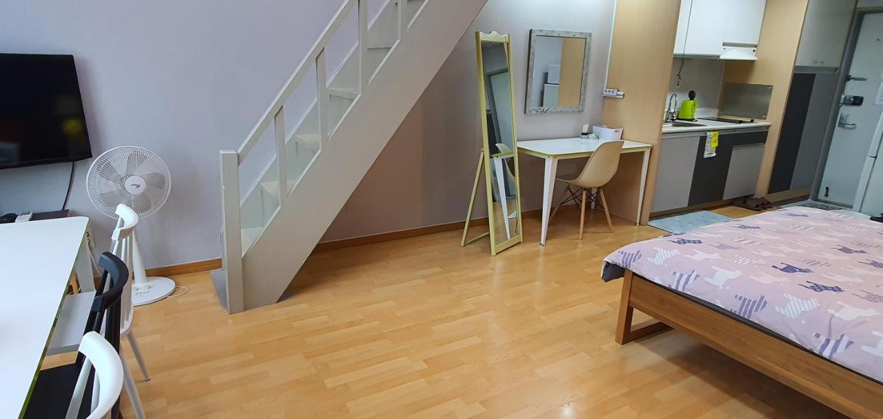 Jsm Studio Hongdae Seoul Exteriör bild